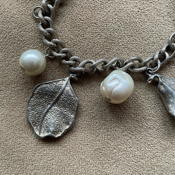Vintage Leaf Chain Link Pearl Dangle Charm Bracelet Silver - Picture 2 of 6